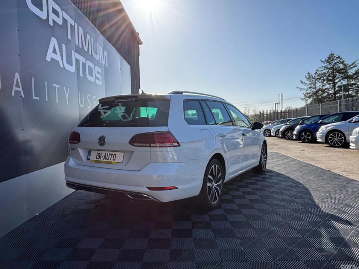 Volkswagen Golf Estate, Petrol, 2019, White