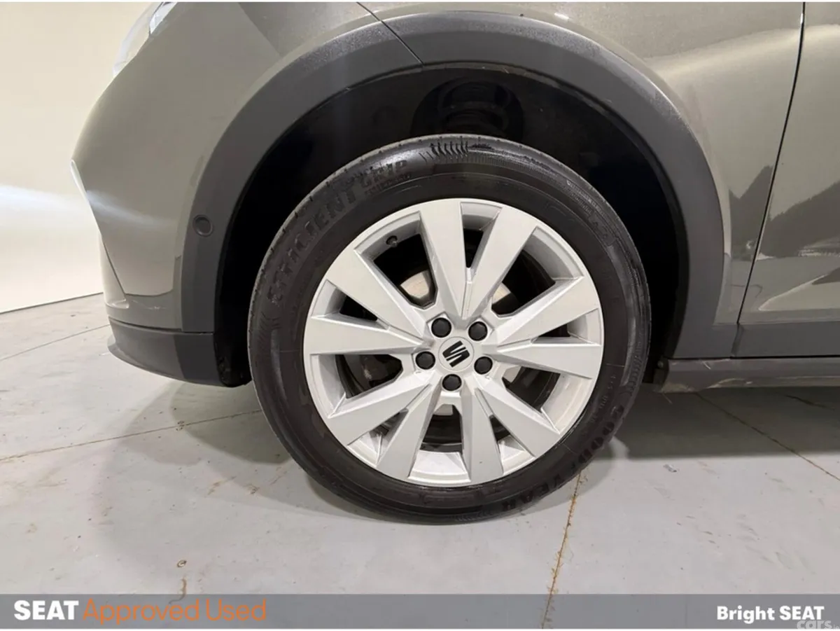 SEAT Arona Hatchback, Petrol, 2024, Green