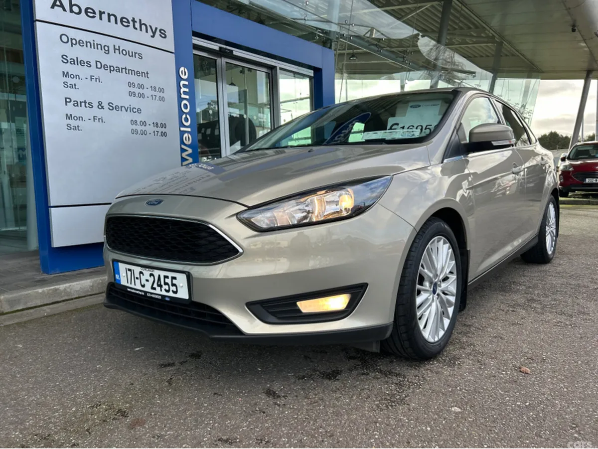 Ford Focus Saloon, Petrol, 2017, Grey