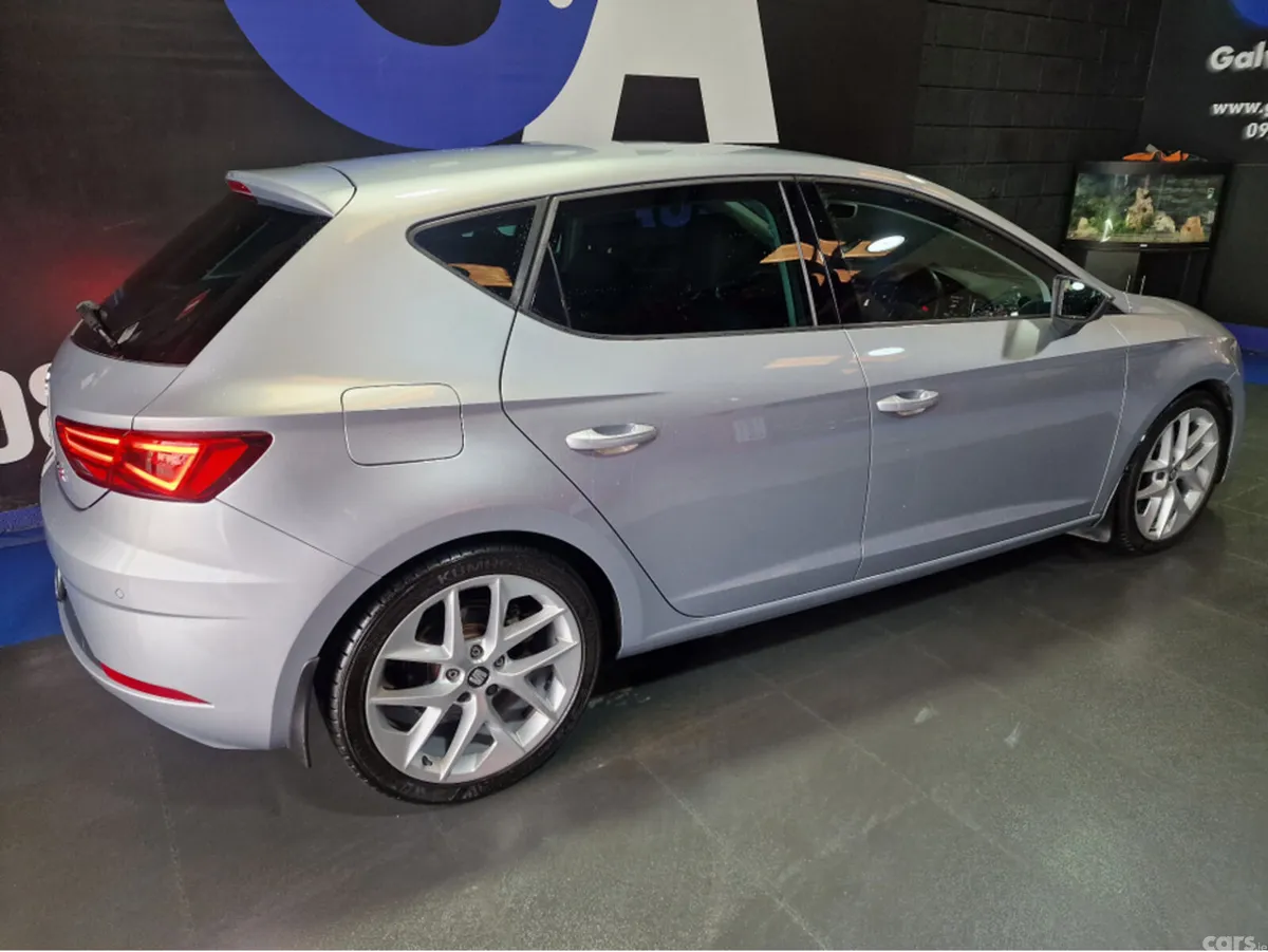 SEAT Leon Hatchback, Diesel, 2018, Silver