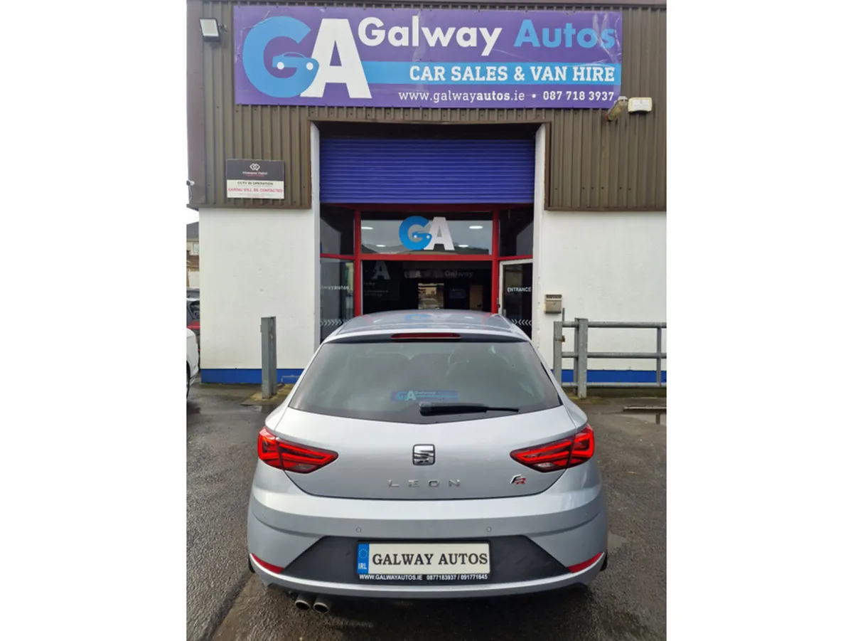 SEAT Leon Hatchback, Diesel, 2018, Silver