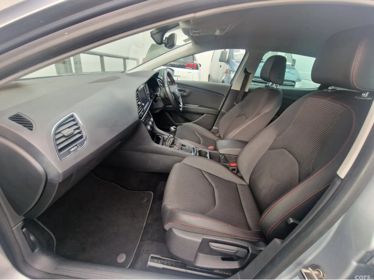 SEAT Leon Hatchback, Diesel, 2018, Silver