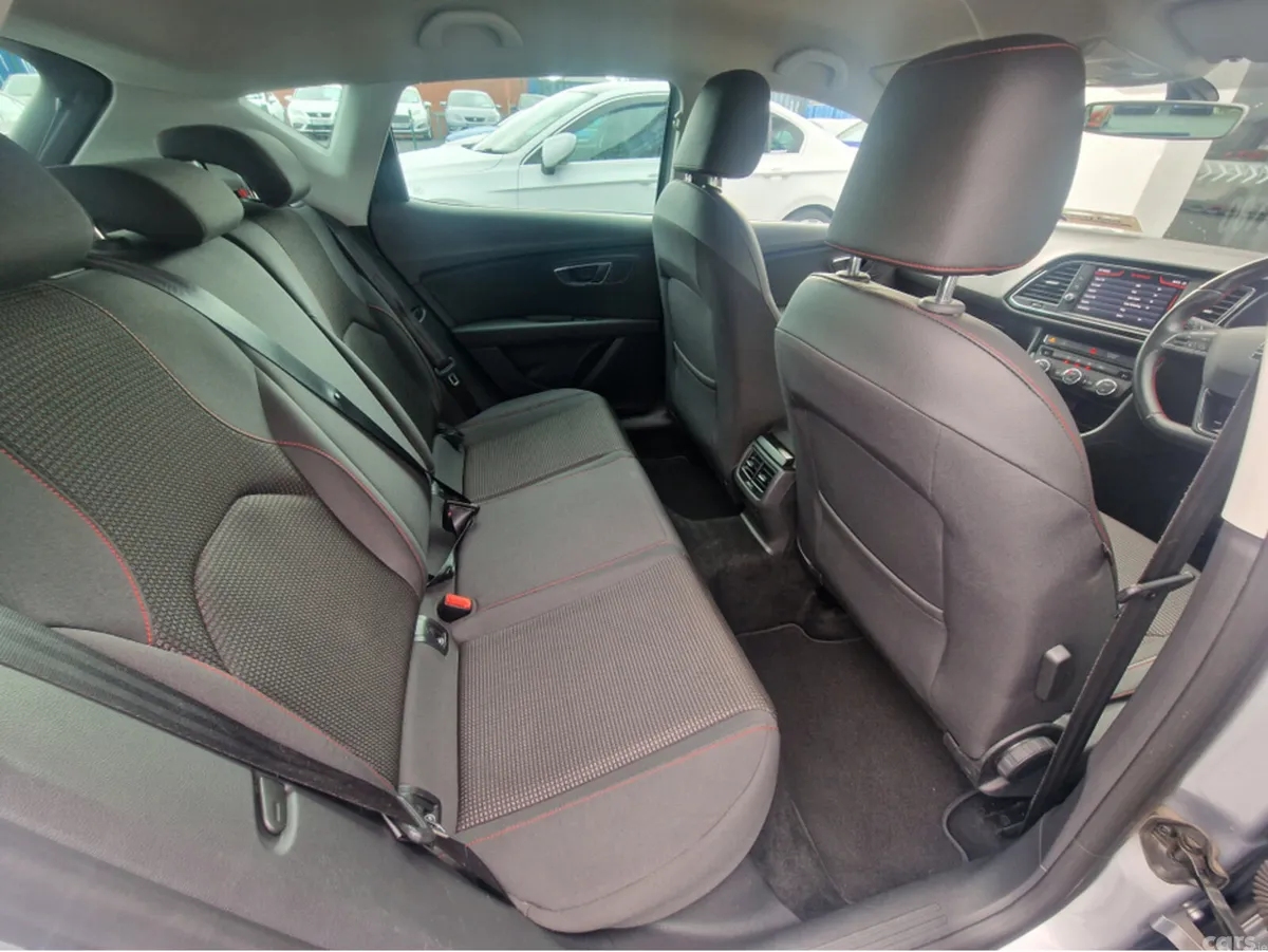 SEAT Leon Hatchback, Diesel, 2018, Silver