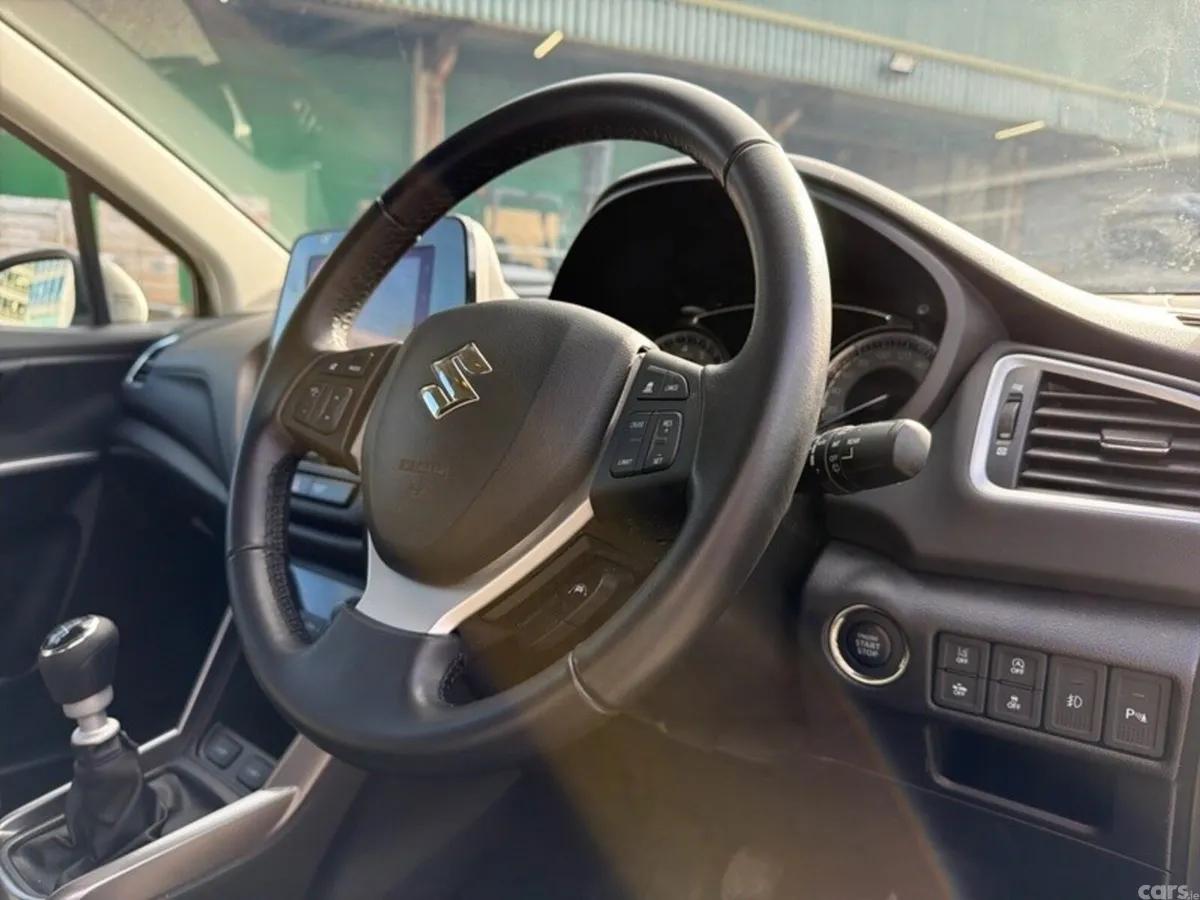 Suzuki SX4 S-Cross Hatchback, Petrol, 2023, Silver