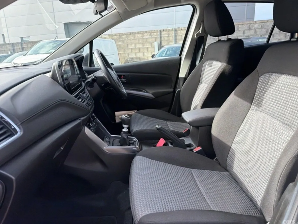 Suzuki SX4 S-Cross Hatchback, Petrol, 2023, Silver