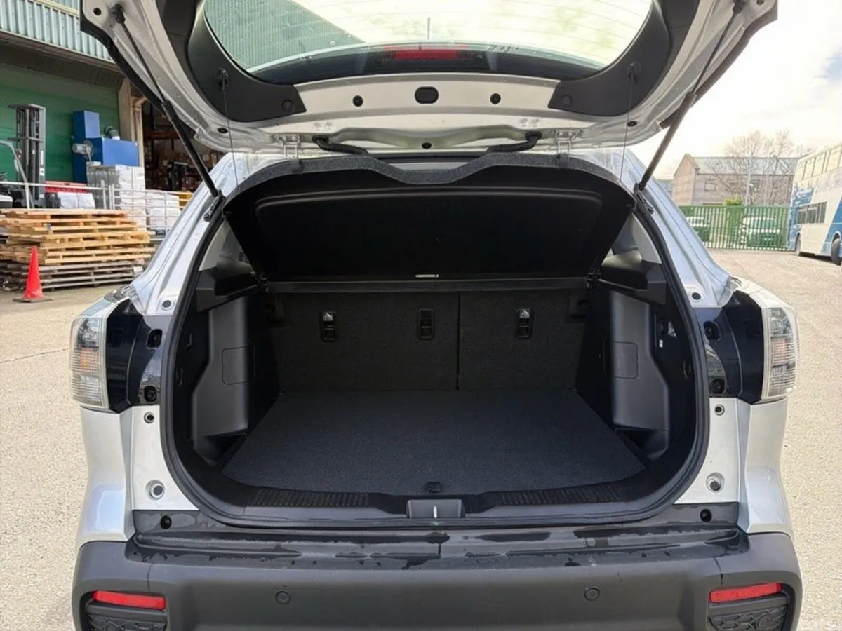 Suzuki SX4 S-Cross Hatchback, Petrol, 2023, Silver