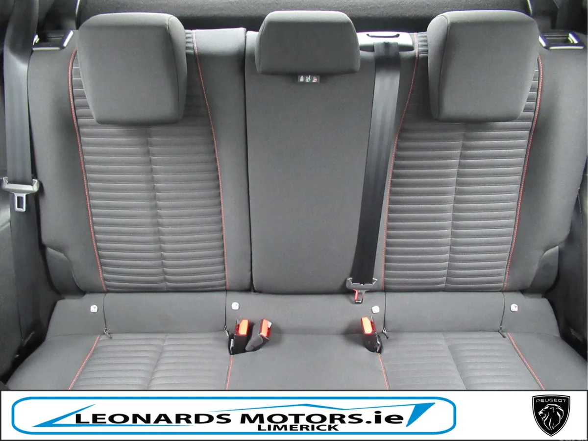 Peugeot 2008 MPV, Petrol, 2023, Red