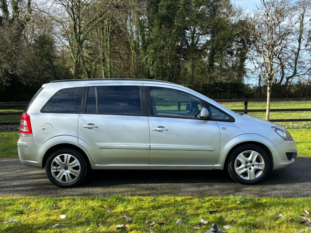Vauxhall Zafira MPV, Diesel, 2013, Silver
