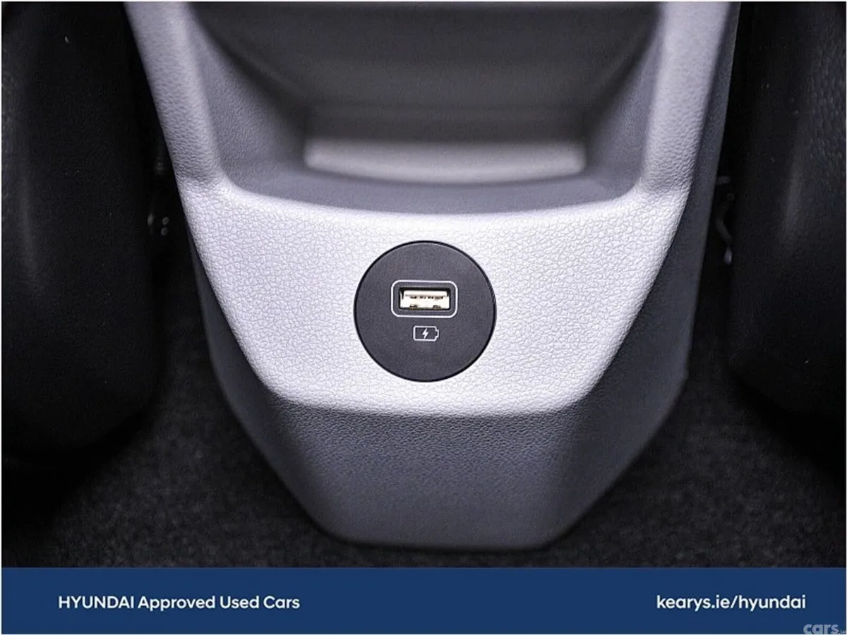 Hyundai i20 Hatchback, Petrol, 2023, Grey