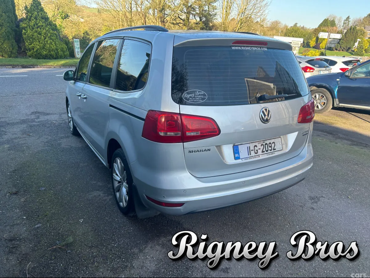 Volkswagen Sharan MPV, Diesel, 2011, Silver