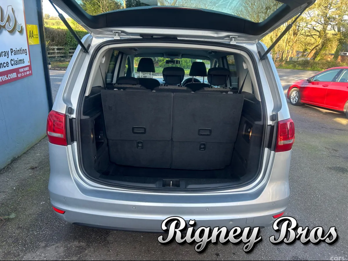Volkswagen Sharan MPV, Diesel, 2011, Silver
