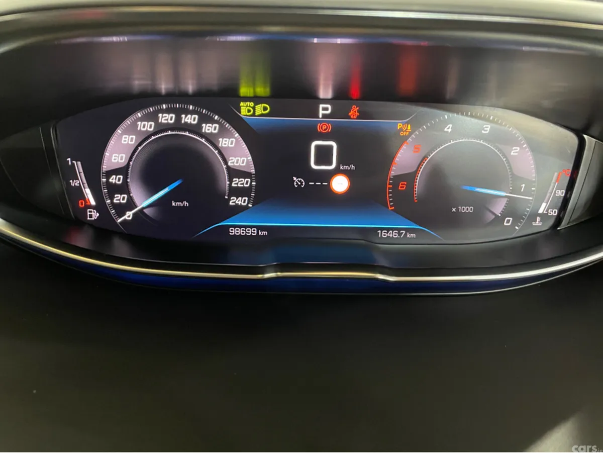 Peugeot 3008 MPV, Diesel, 2021, Blue