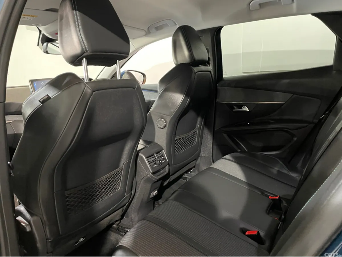 Peugeot 3008 MPV, Diesel, 2021, Blue