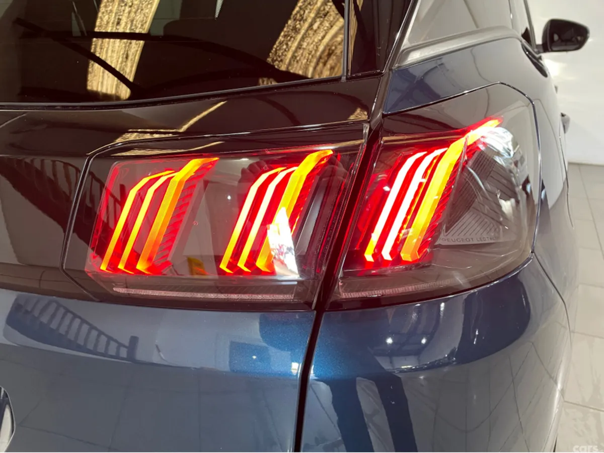 Peugeot 3008 MPV, Diesel, 2021, Blue