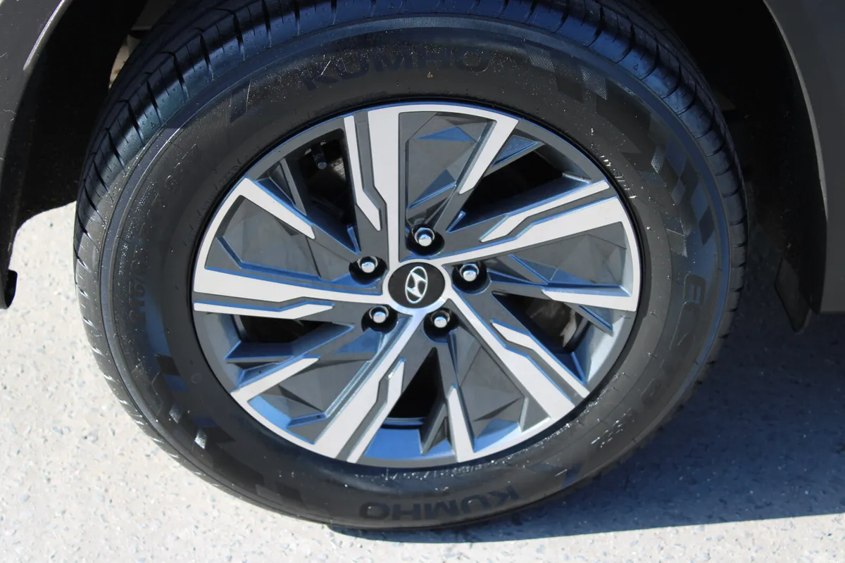 Hyundai Tucson SUV, Petrol Hybrid, 2021, Brown