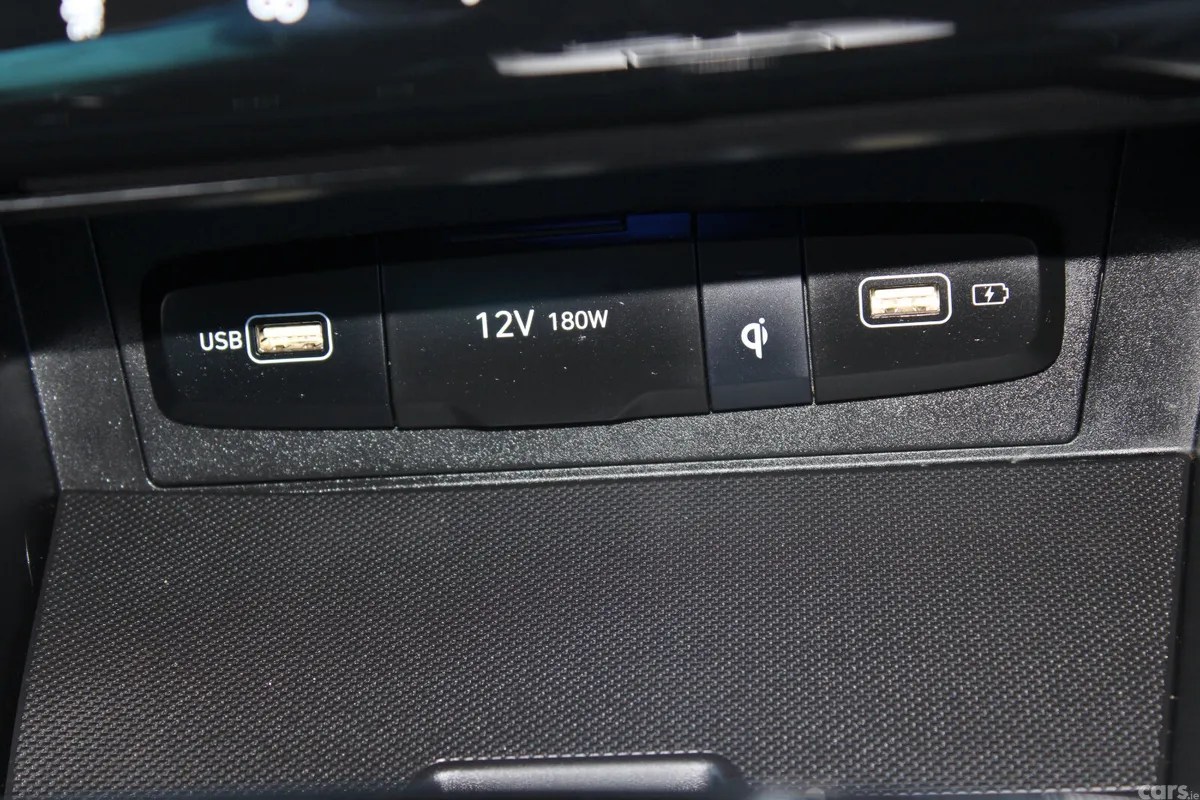 Hyundai Tucson SUV, Petrol Hybrid, 2021, Brown