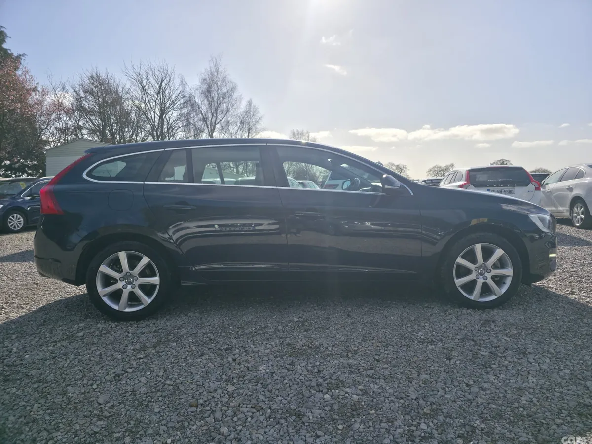Volvo V60 Estate, Diesel, 2018, Blue