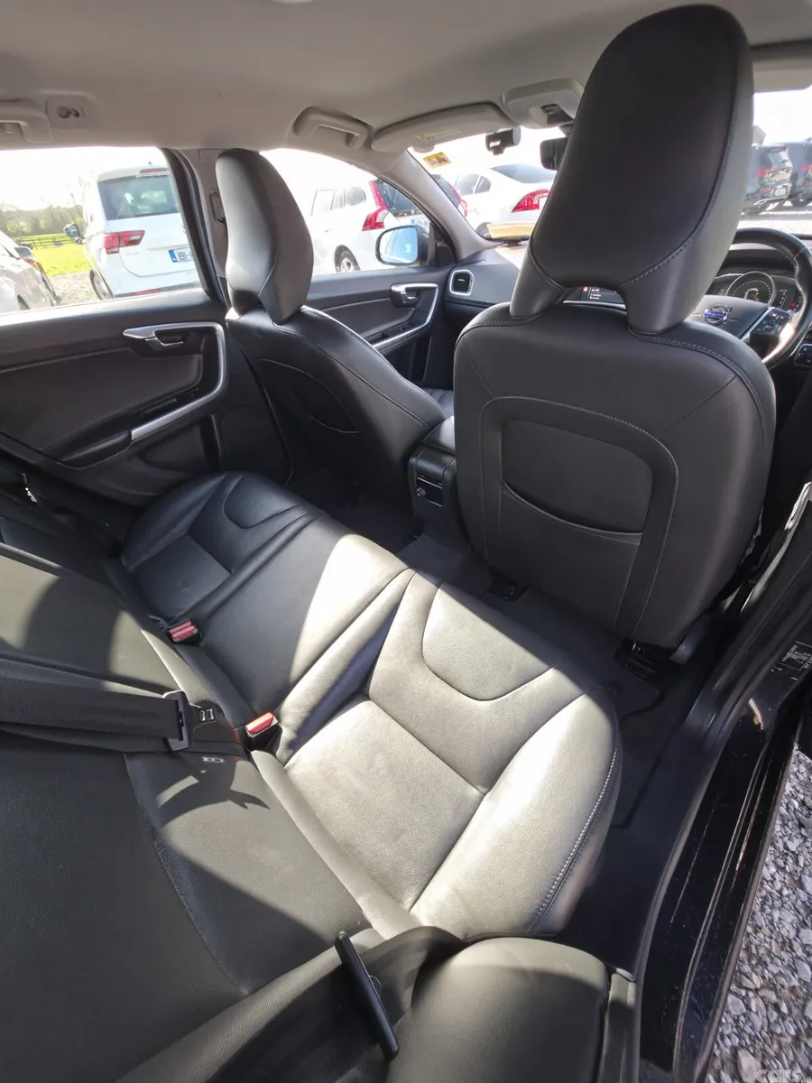 Volvo V60 Estate, Diesel, 2018, Blue