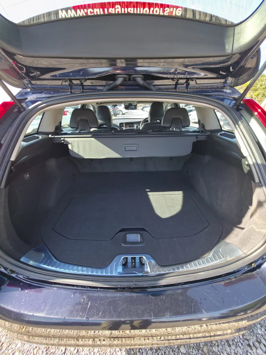 Volvo V60 Estate, Diesel, 2018, Blue