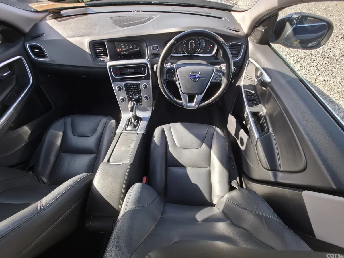 Volvo V60 Estate, Diesel, 2018, Blue