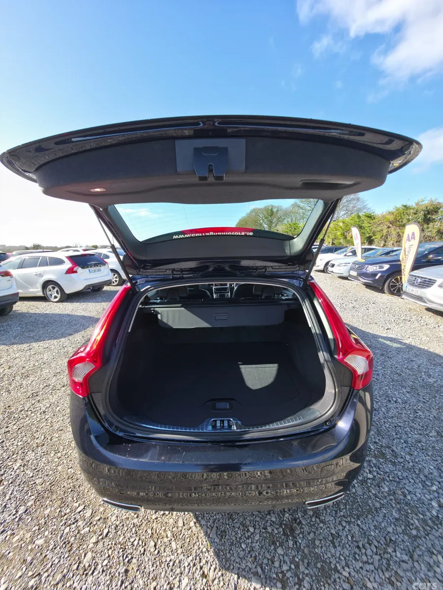 Volvo V60 Estate, Diesel, 2018, Blue