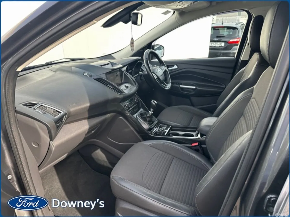 Ford Kuga Hatchback, Diesel, 2018, Grey