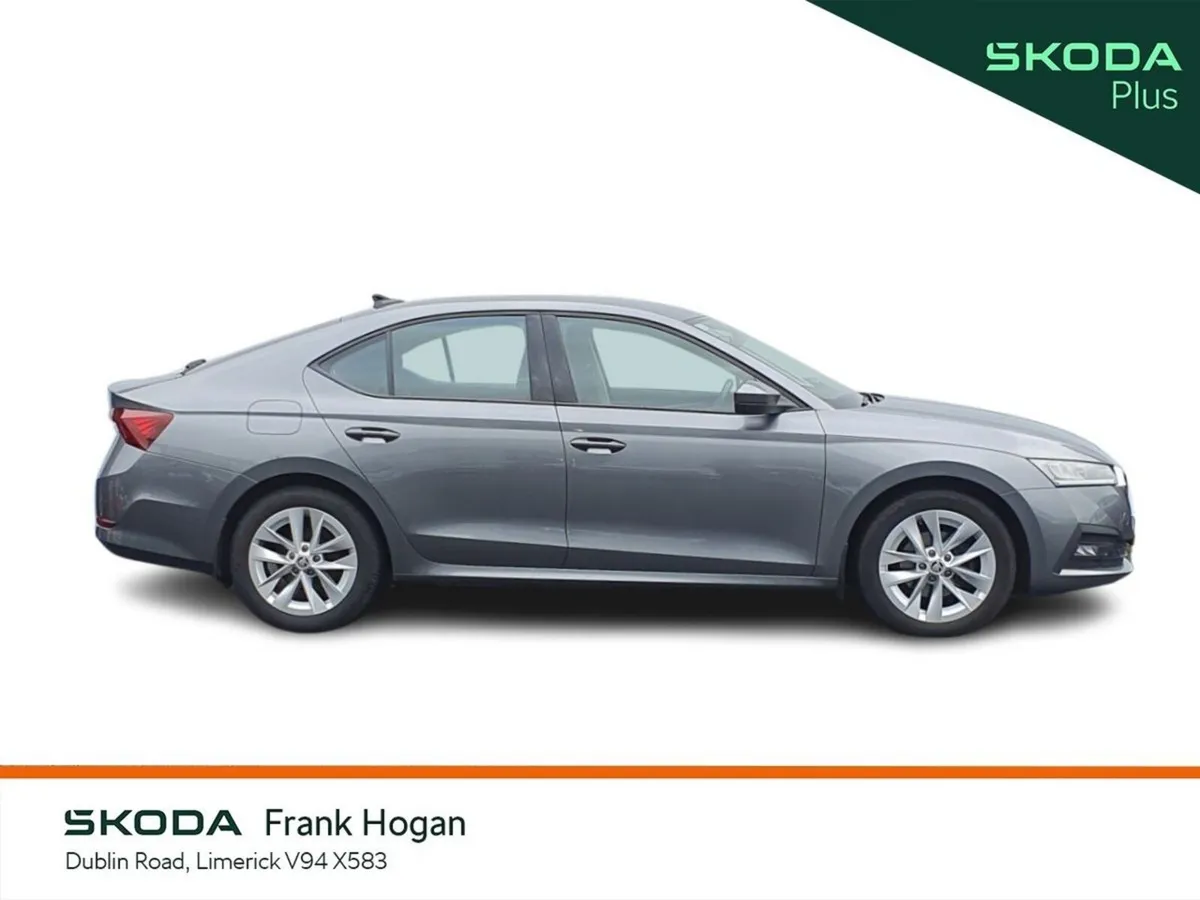 Skoda Octavia Saloon, Diesel, 2024, Grey