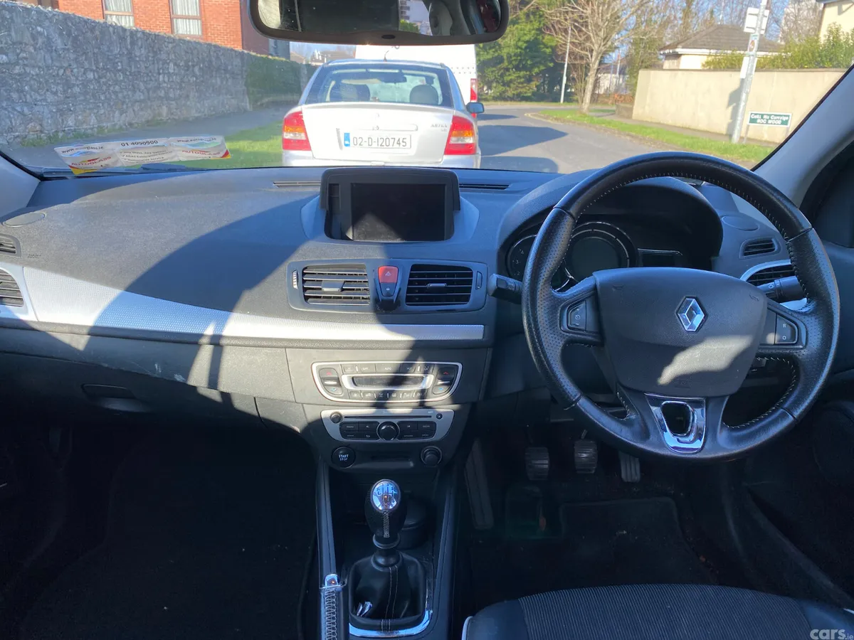 Renault Fluence Saloon, Diesel, 2014, Red