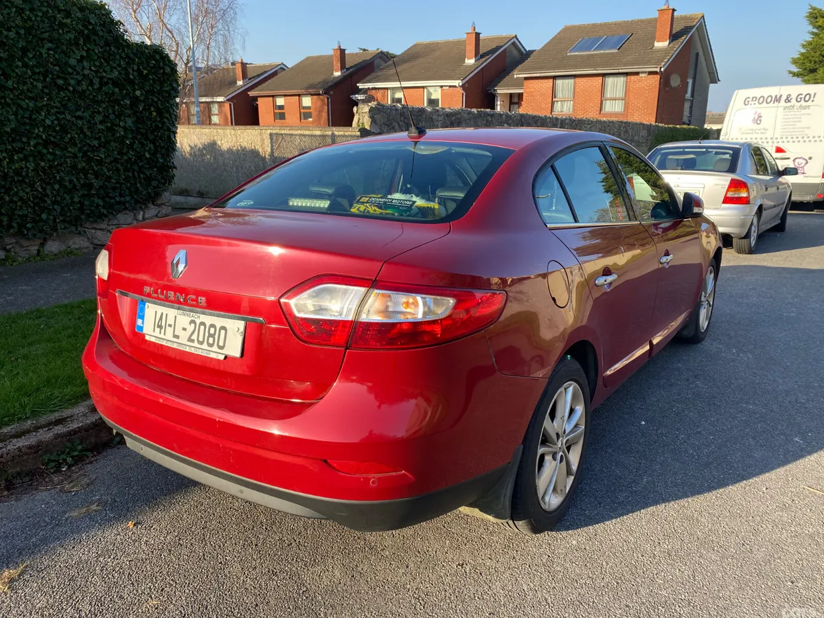 Renault Fluence Saloon, Diesel, 2014, Red