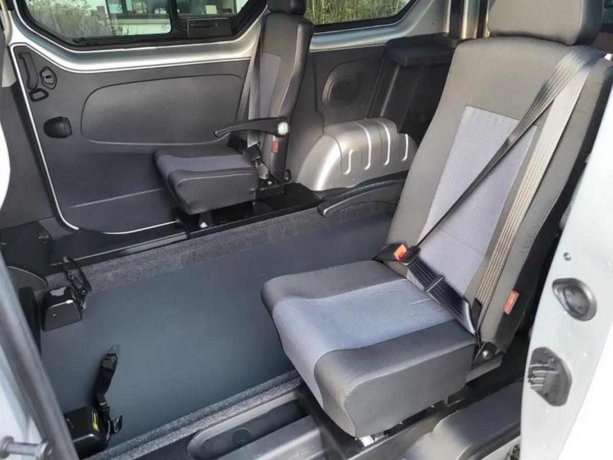 Renault Trafic MPV, Diesel, 2021, Silver