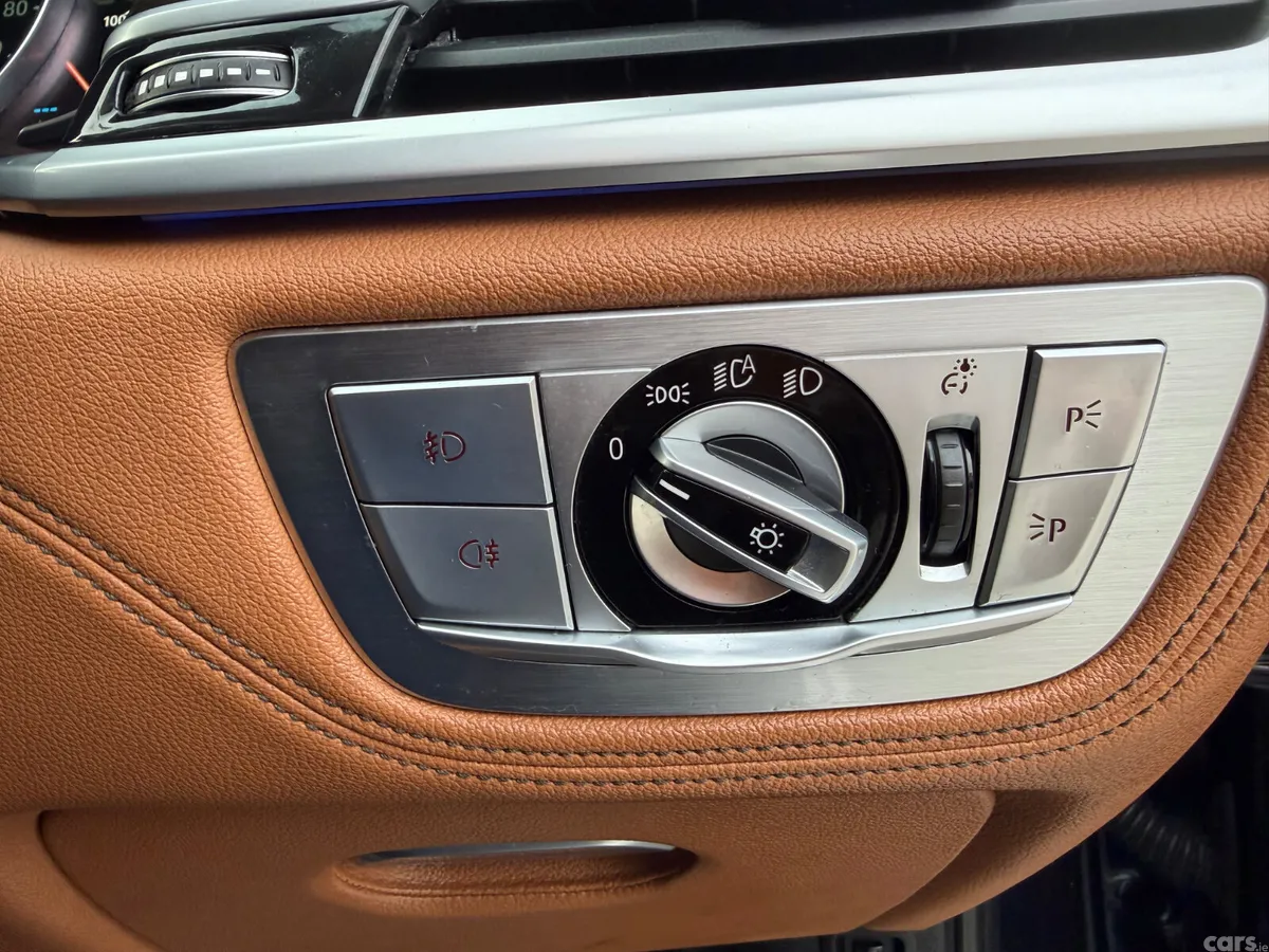 BMW 7-Series Saloon, Petrol Plug-in Hybrid, 2016, Blue