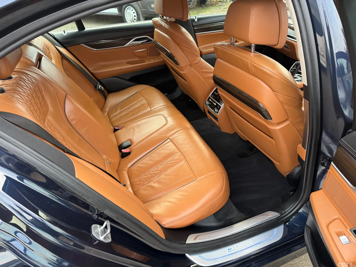 BMW 7-Series Saloon, Petrol Plug-in Hybrid, 2016, Blue