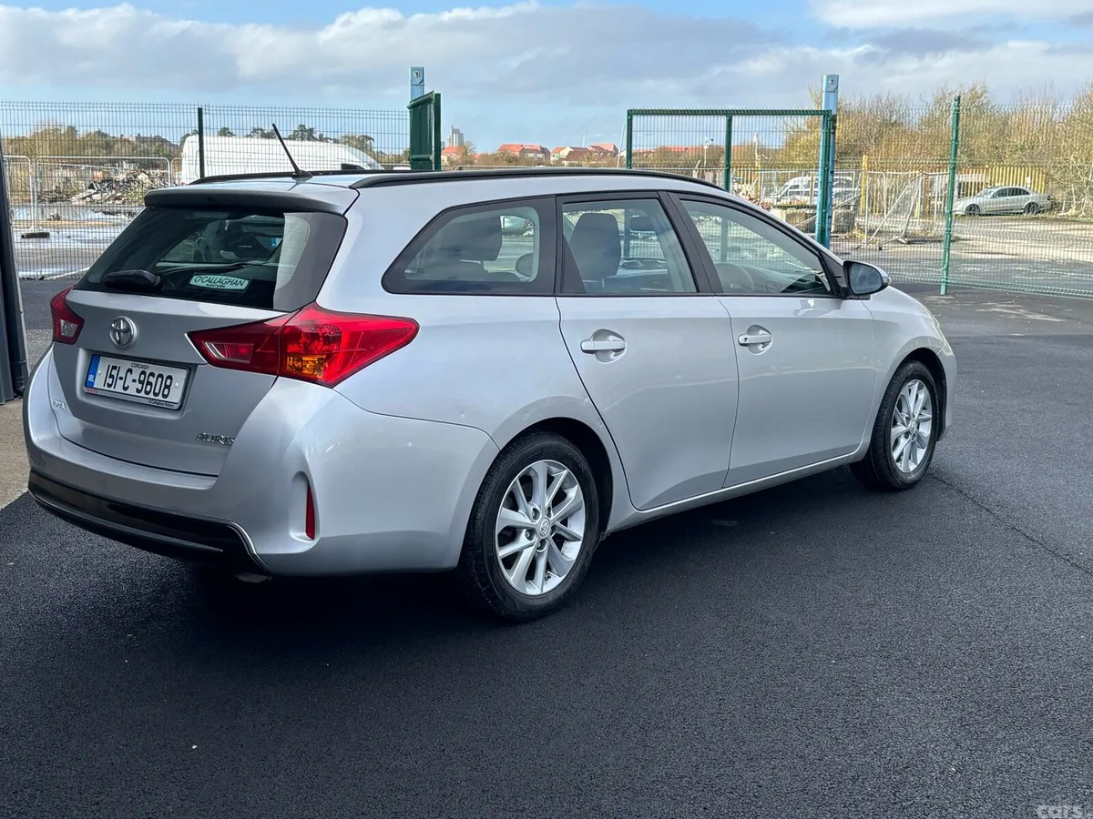 Toyota Auris Estate/Jeep, Diesel, 2015, Silver