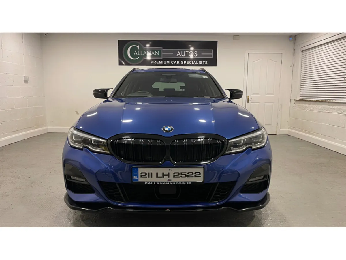 BMW 3-Series Estate, Petrol Plug-in Hybrid, 2021, Blue