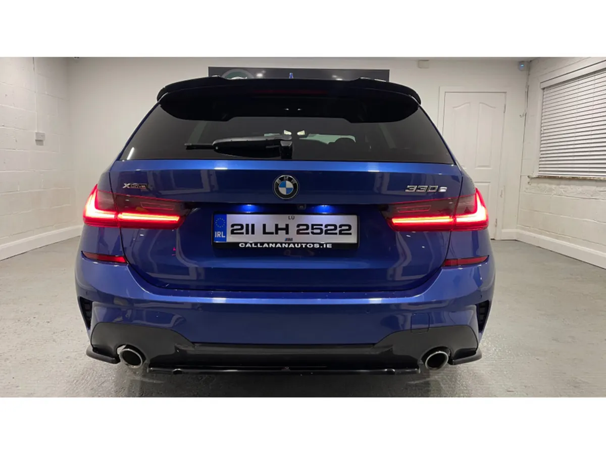 BMW 3-Series Estate, Petrol Plug-in Hybrid, 2021, Blue