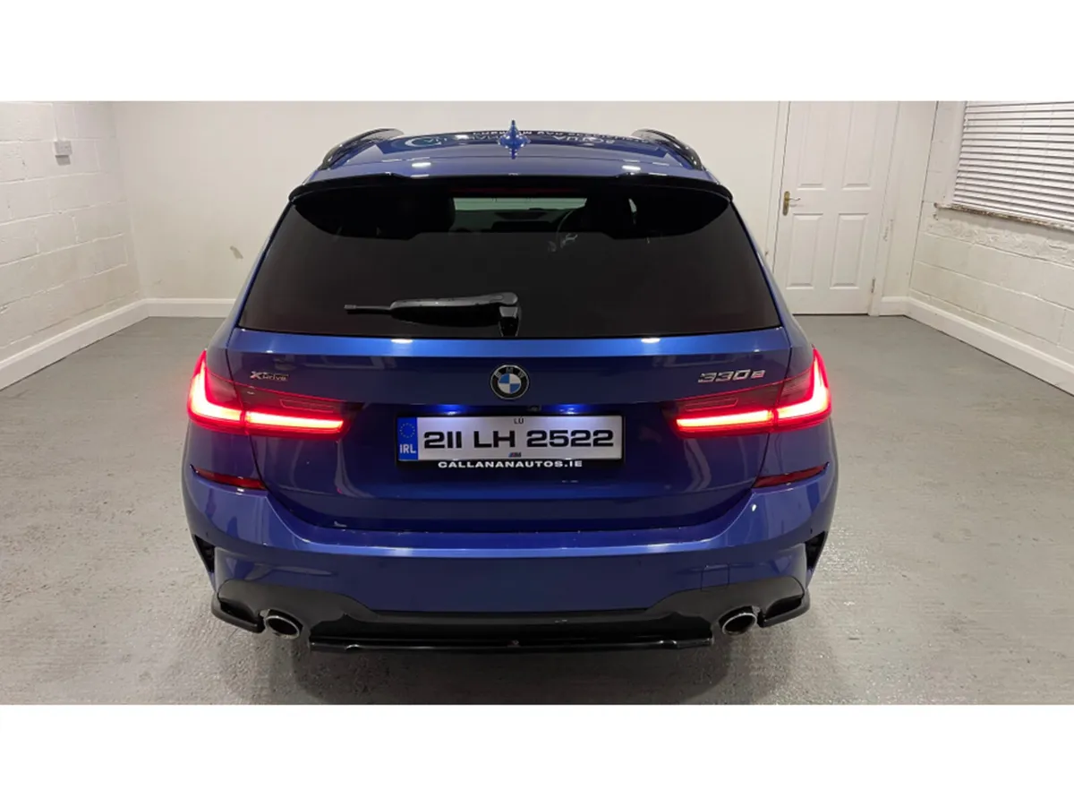 BMW 3-Series Estate, Petrol Plug-in Hybrid, 2021, Blue