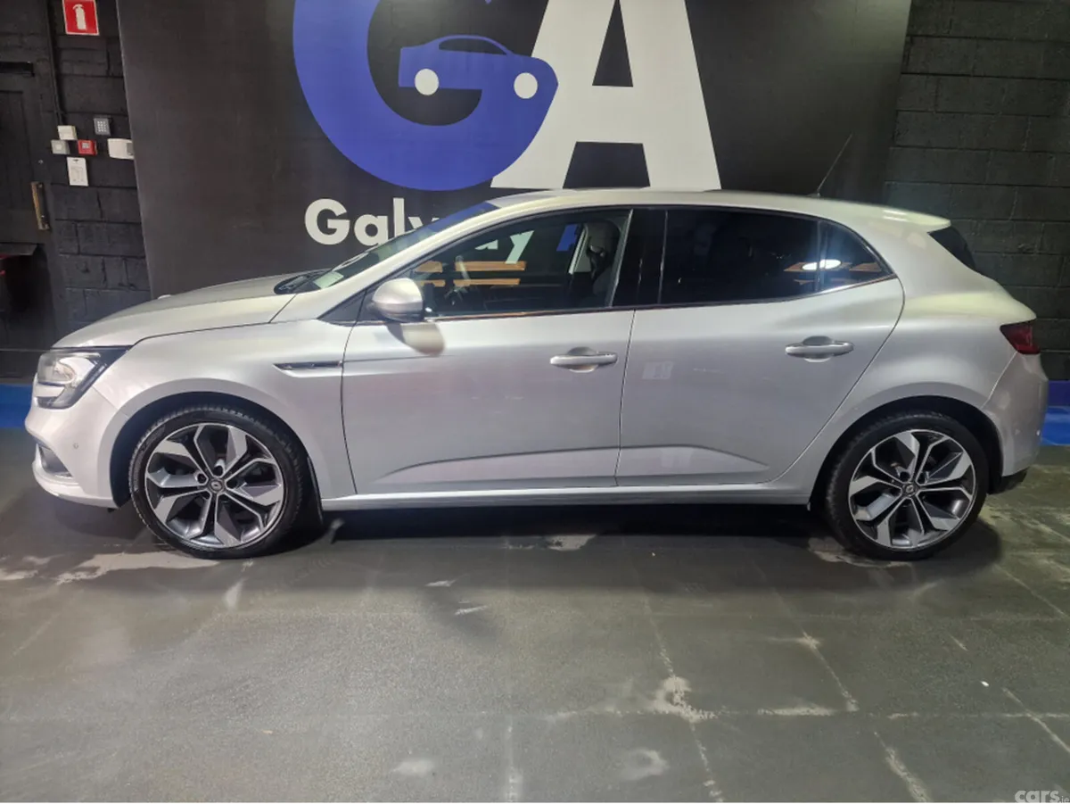 Renault Megane Hatchback, Diesel, 2016, Silver