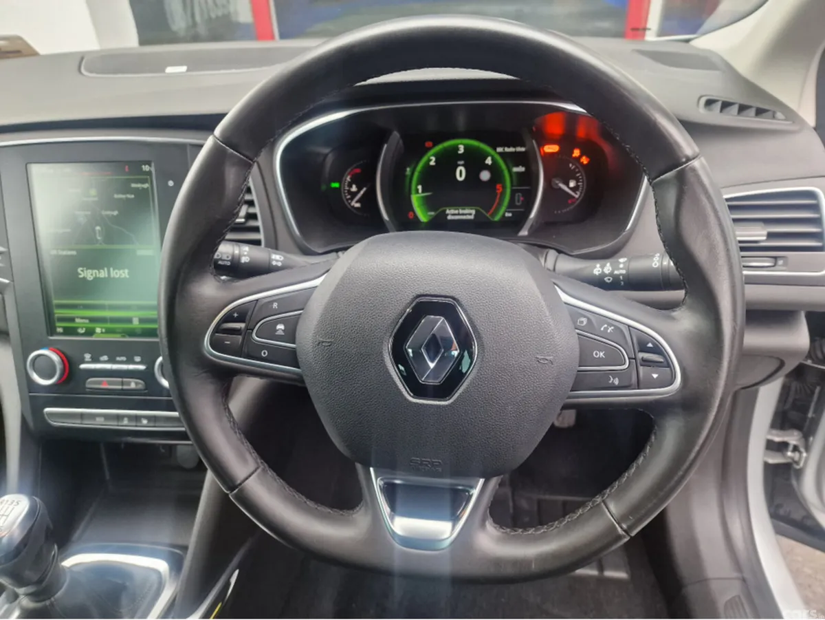 Renault Megane Hatchback, Diesel, 2016, Silver