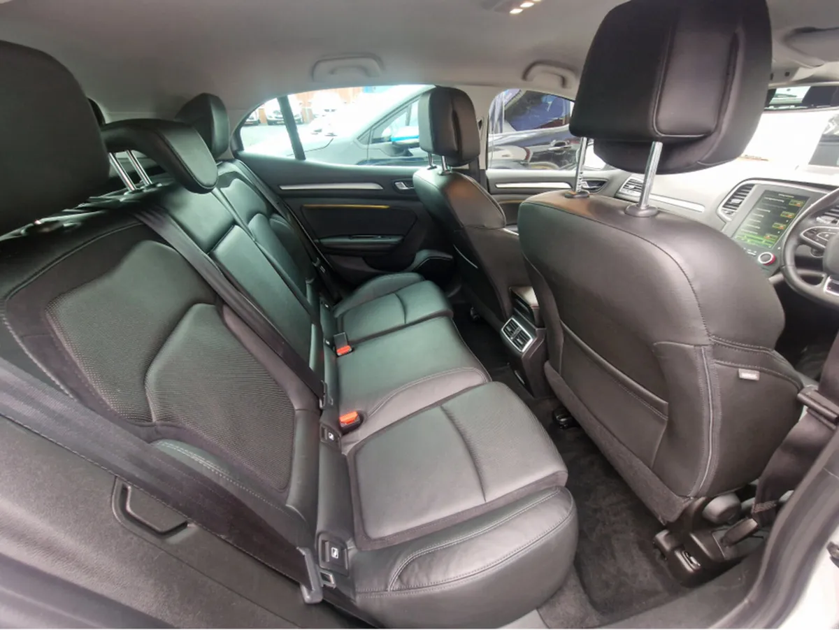 Renault Megane Hatchback, Diesel, 2016, Silver