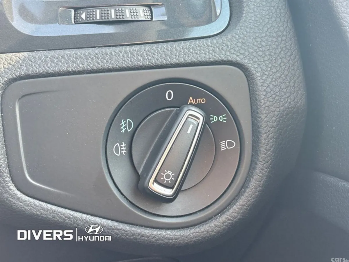 Volkswagen Golf Estate, Diesel, 2018, Yellow