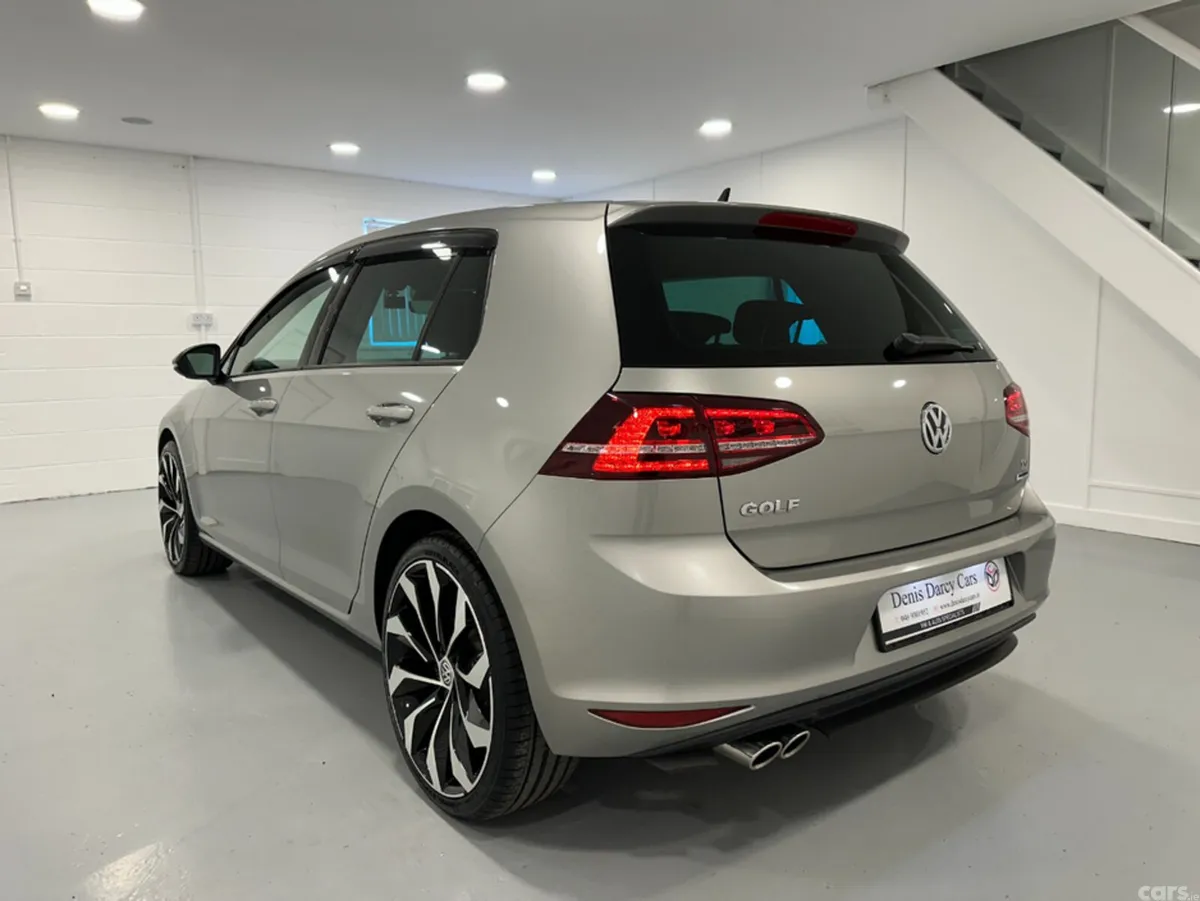 Volkswagen Golf Hatchback, Petrol, 2017, Silver