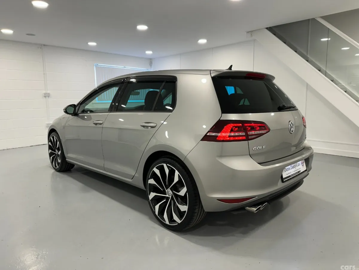 Volkswagen Golf Hatchback, Petrol, 2017, Silver