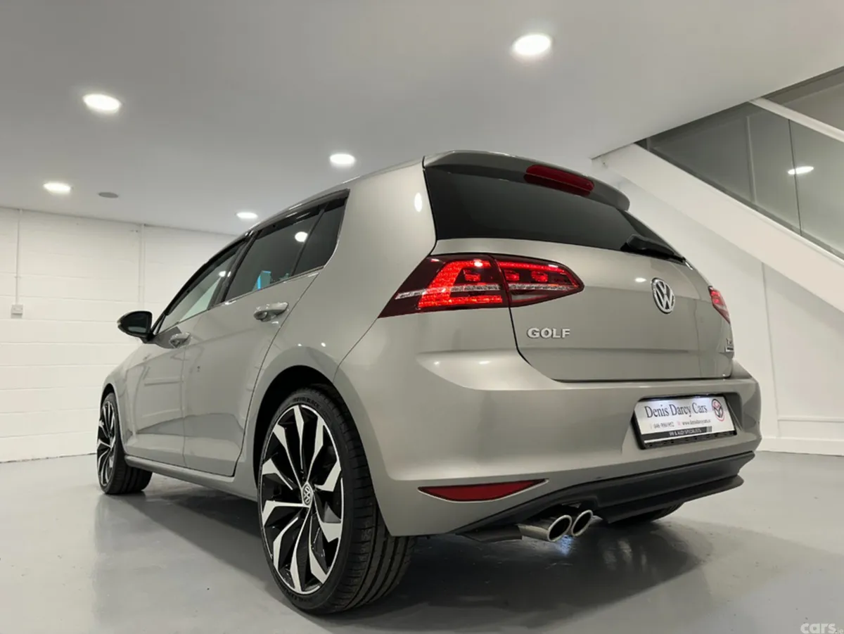 Volkswagen Golf Hatchback, Petrol, 2017, Silver