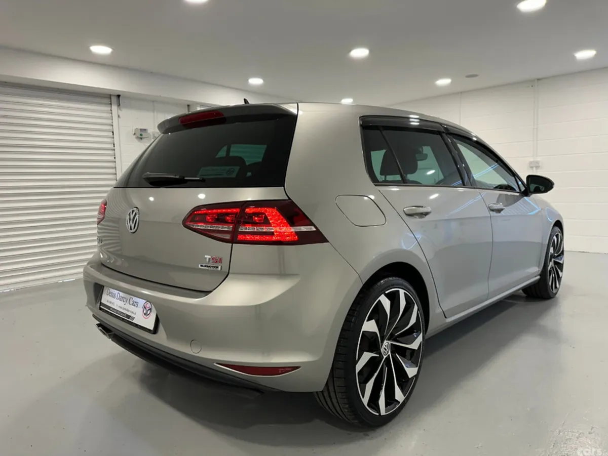 Volkswagen Golf Hatchback, Petrol, 2017, Silver
