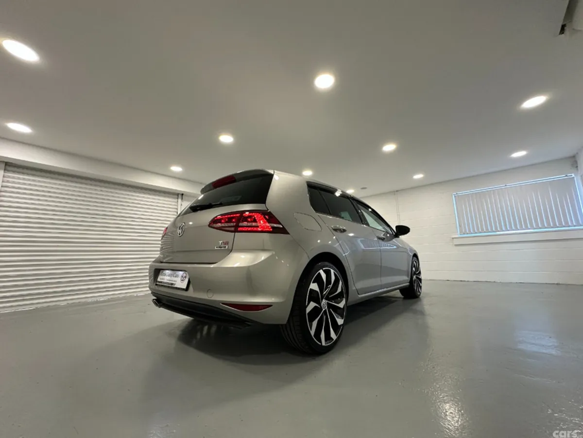 Volkswagen Golf Hatchback, Petrol, 2017, Silver