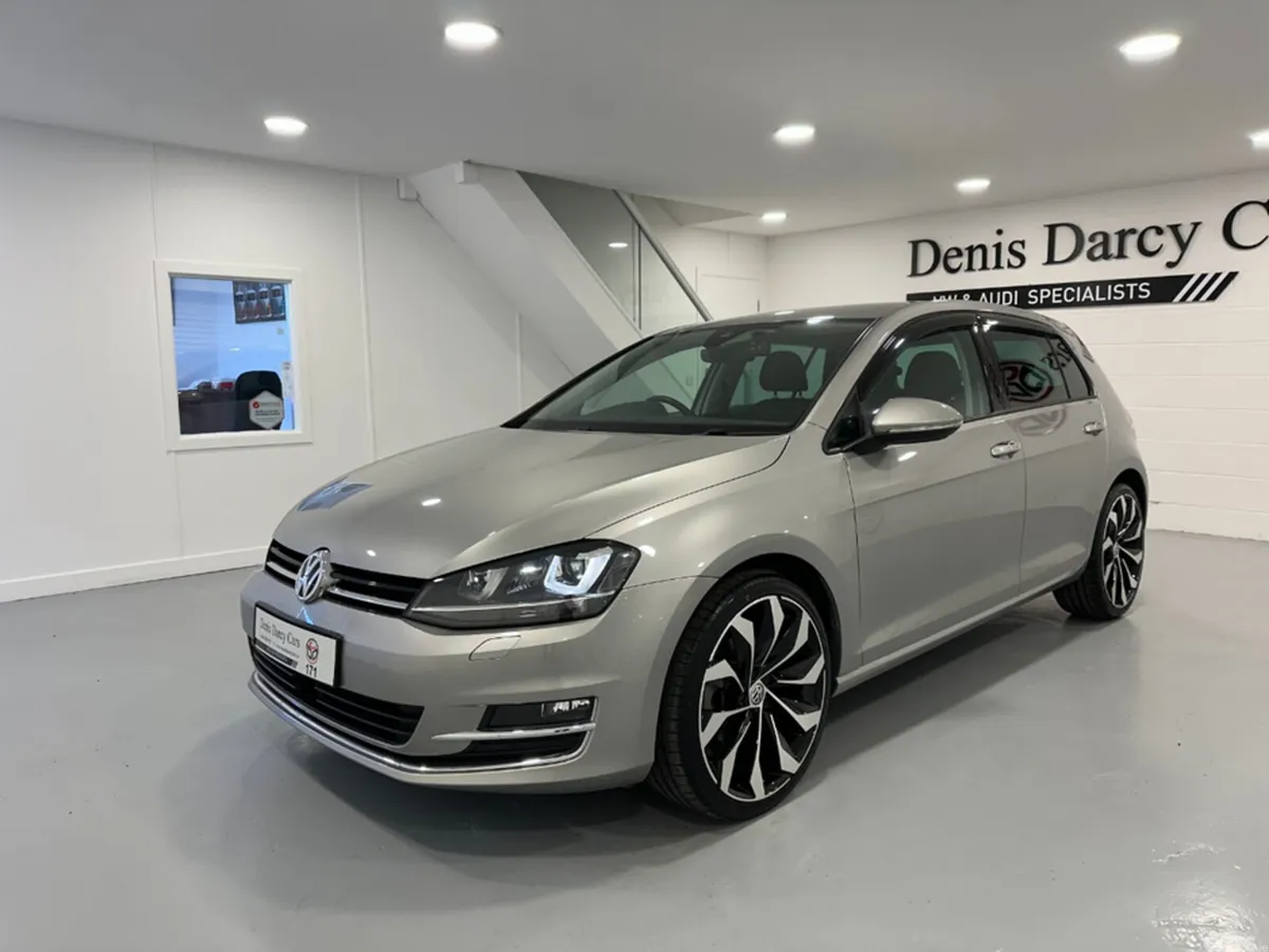 Volkswagen Golf Hatchback, Petrol, 2017, Silver