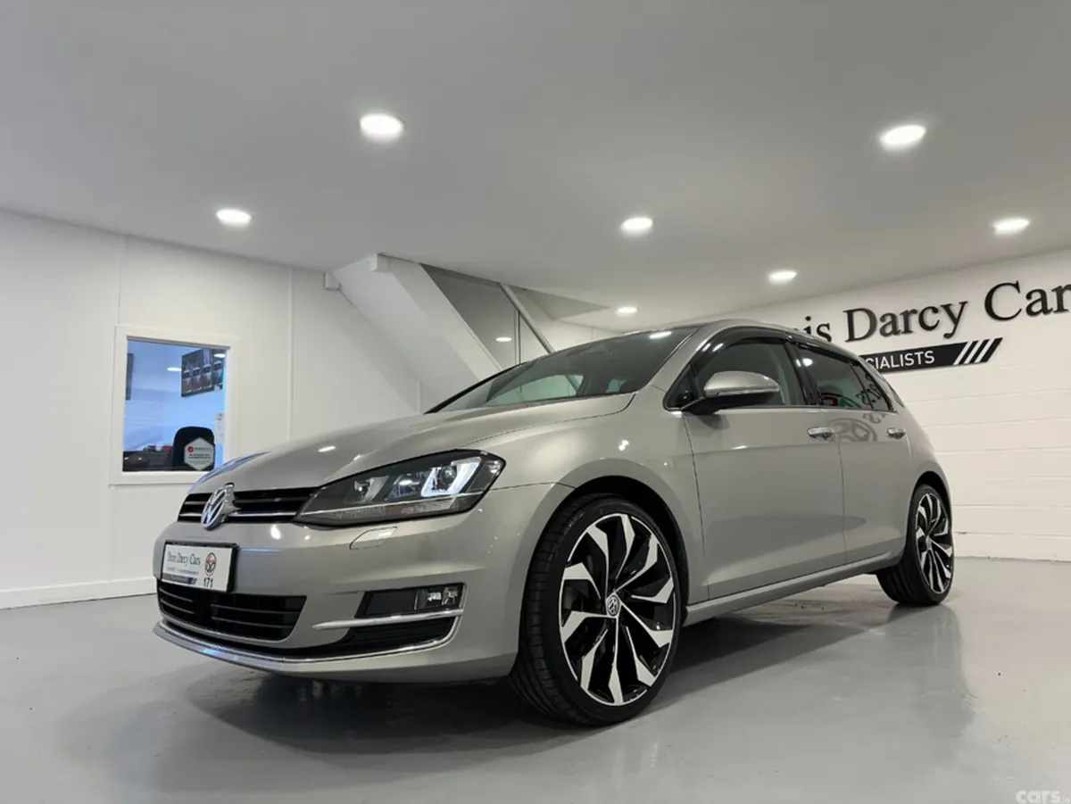 Volkswagen Golf Hatchback, Petrol, 2017, Silver