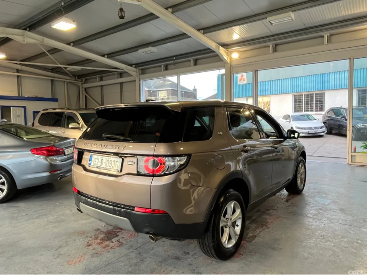 Land Rover Discovery Estate, Diesel, 2015, Gold