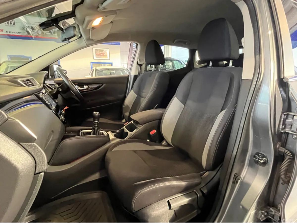 Nissan Qashqai MPV, Diesel, 2017, Grey
