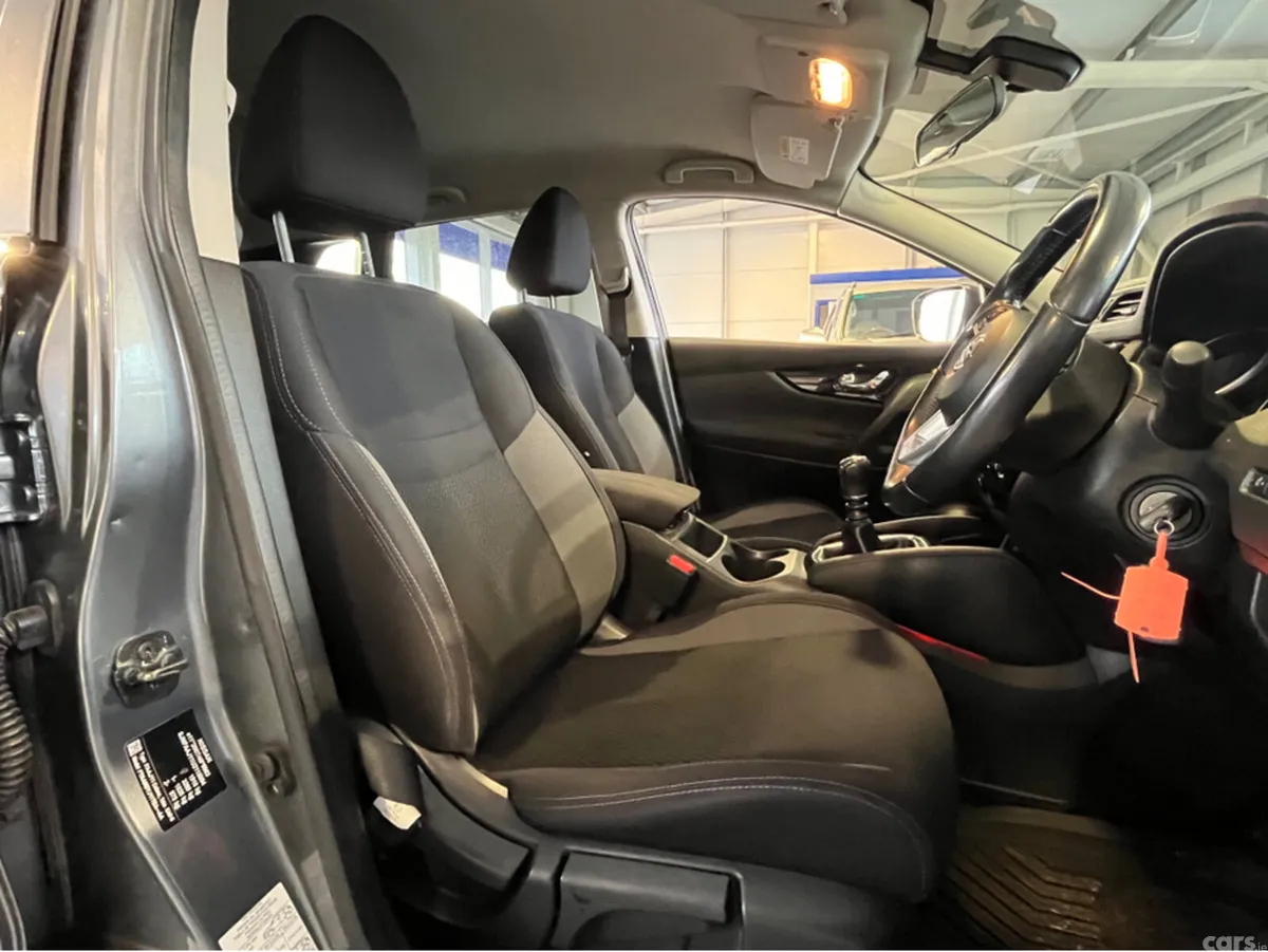 Nissan Qashqai MPV, Diesel, 2017, Grey